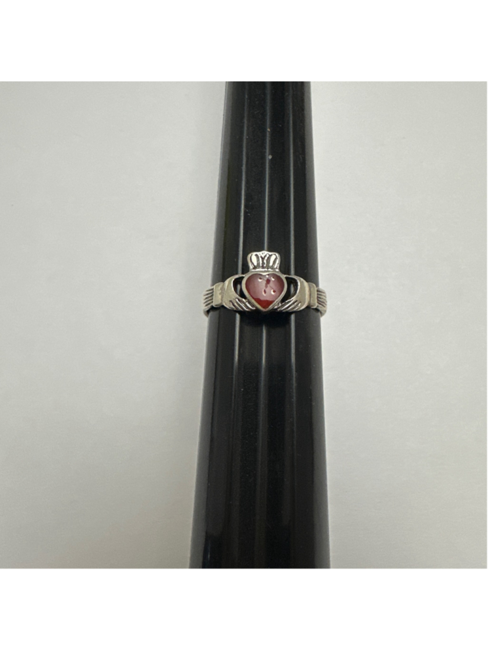 Women's Unbranded Claddagh Ring Silver and Red One Size